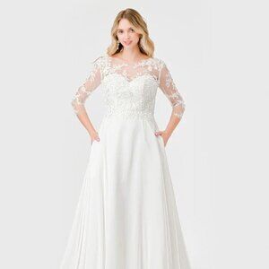 New Off White Wedding Gown w/ 3/4 Sleeves & Floral Lace Embroidery TC MS0031